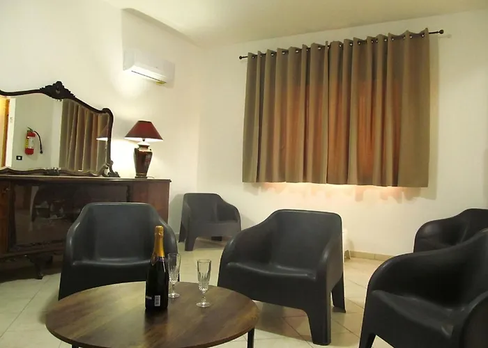 Vila Trinacria House - Century *