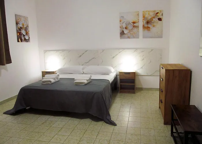 Vila Trinacria House - Century